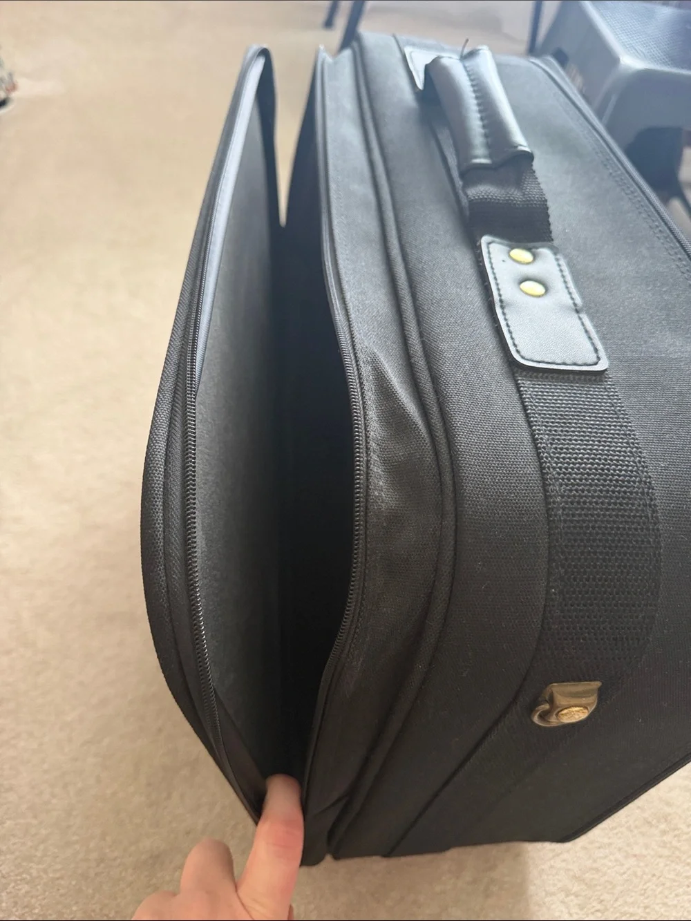 Samsonite Black Laptop Briefcase with Teal Trim